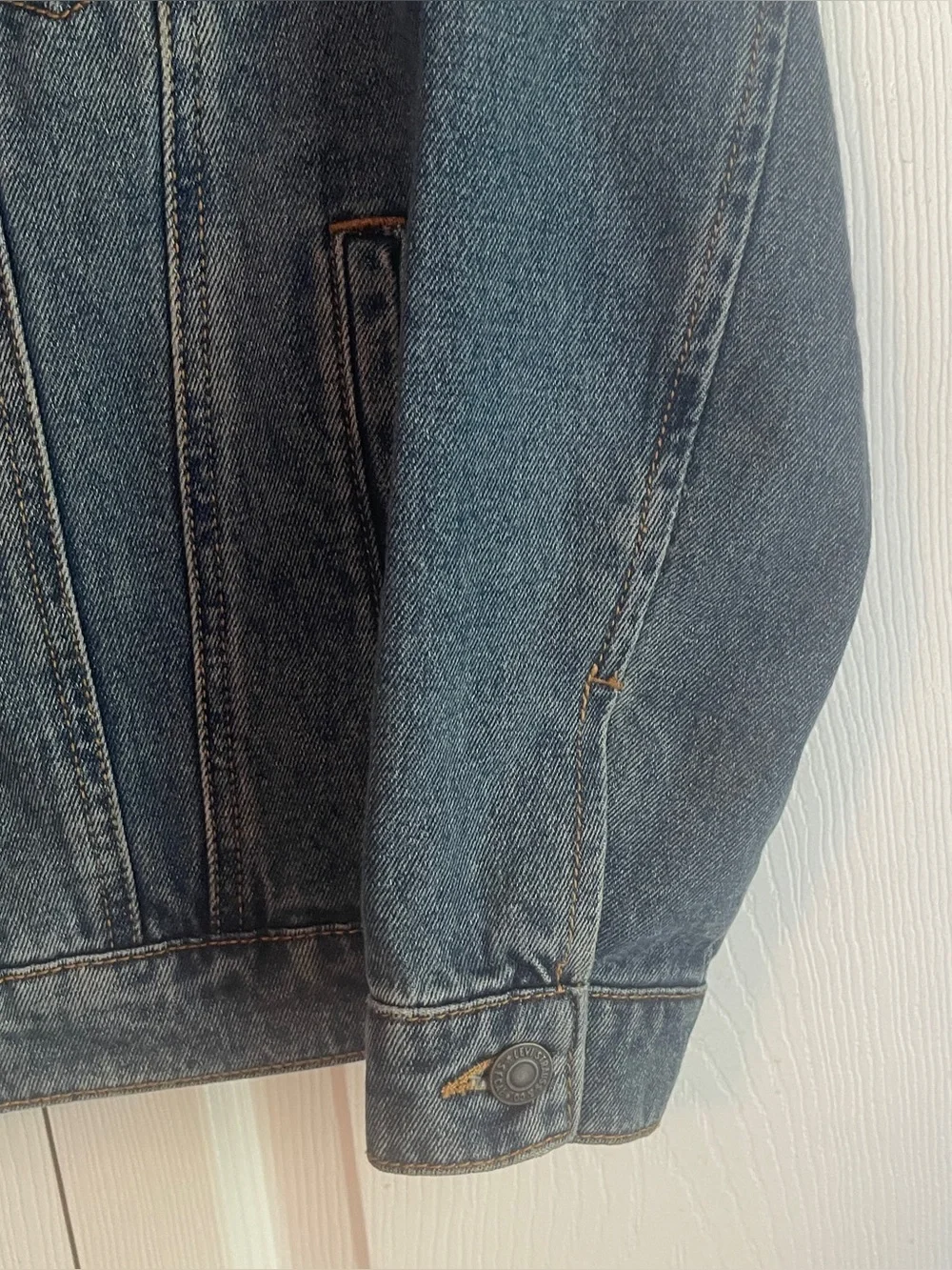 Levi’s Youth Denim Trucker Jacket USA Flag & Levi’s Patch Size Medium